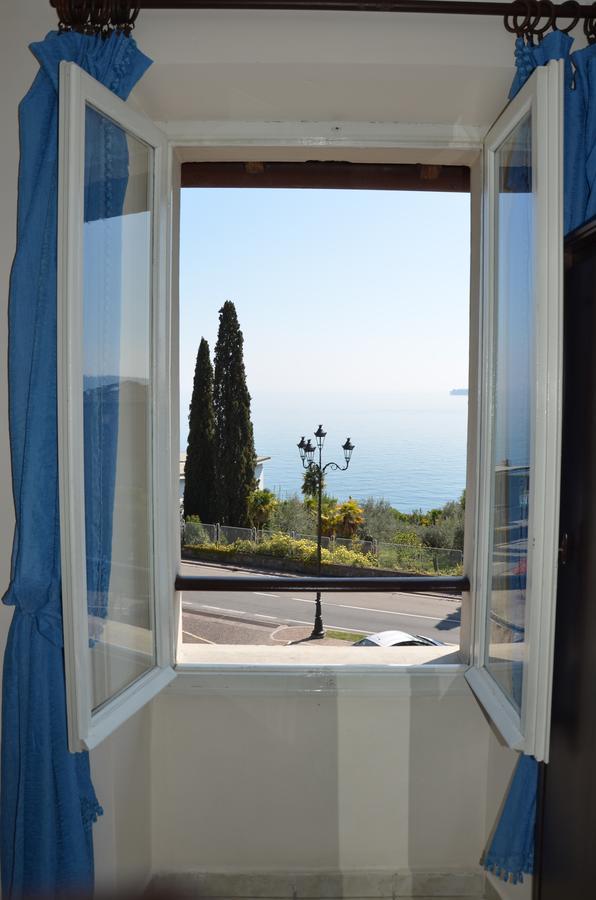 Made In Brazil Hotel Gardone Riviera Bagian luar foto