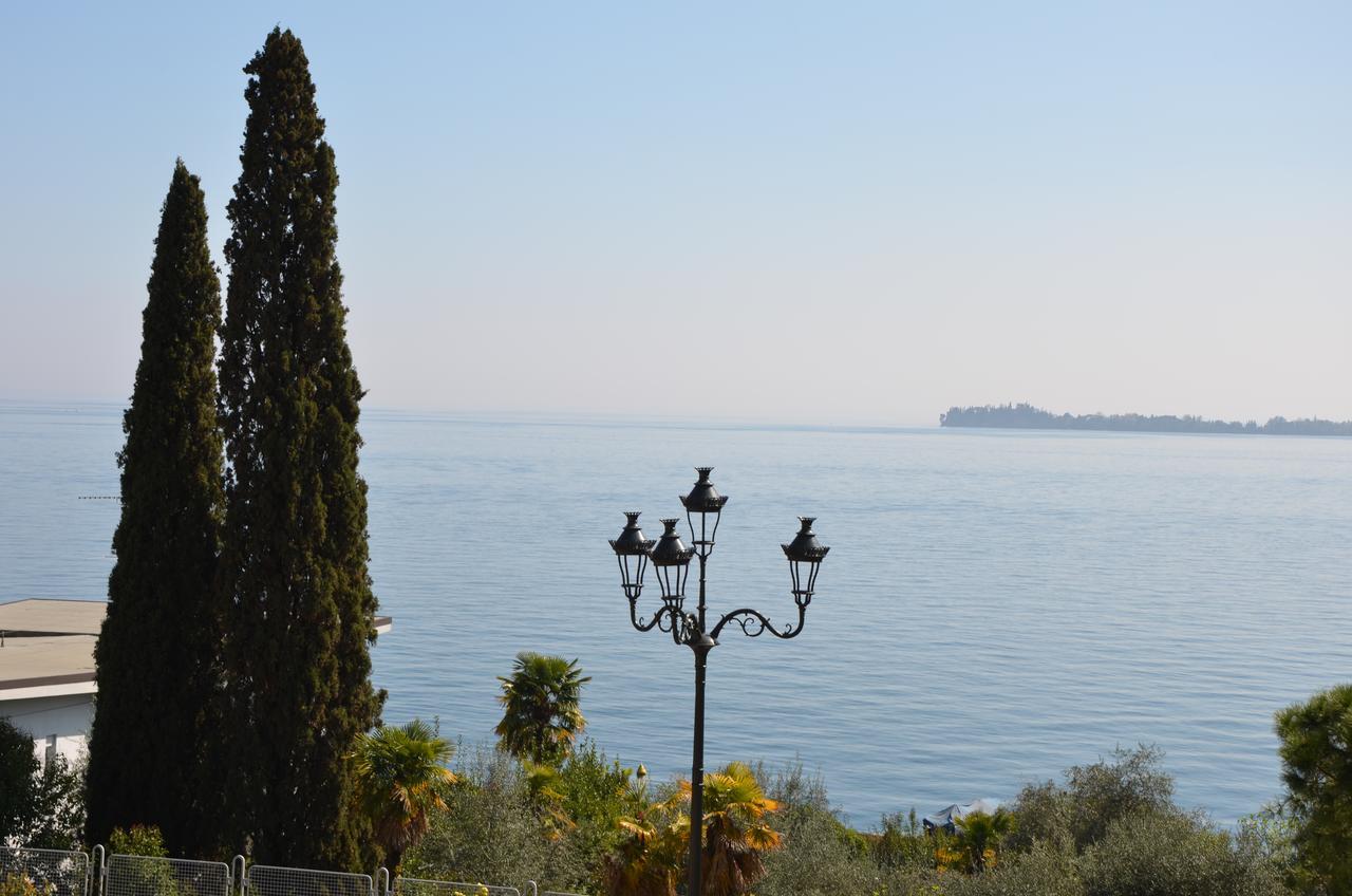 Made In Brazil Hotel Gardone Riviera Bagian luar foto