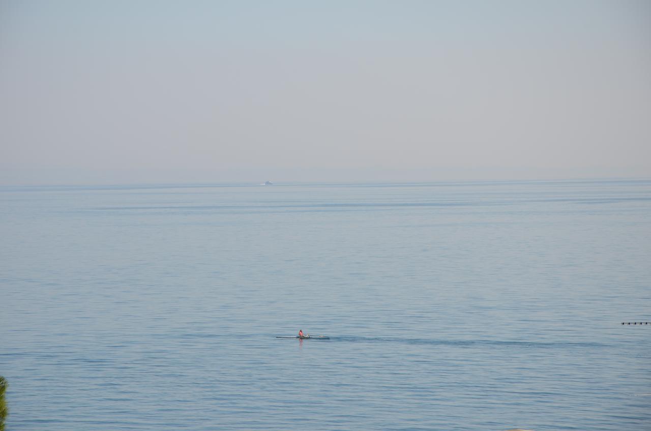 Made In Brazil Hotel Gardone Riviera Bagian luar foto